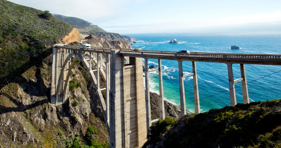 Petualangan Outdoor Big Sur. Mendaki, Kayak, dan Jalur Alam